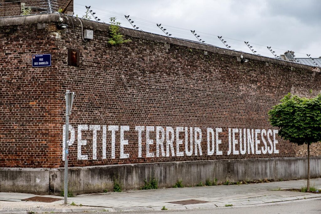 29_-Gevangenismuur