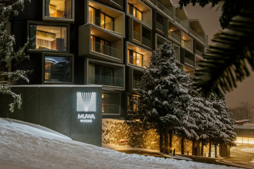 muwa niseko_exterior_mood_02_crop