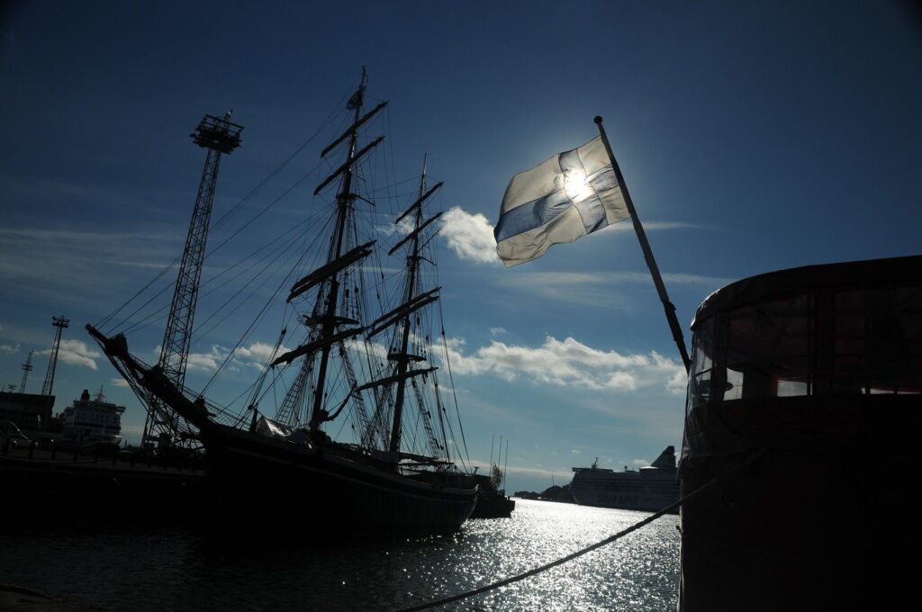 ship-509270_1920.77957d0d8712