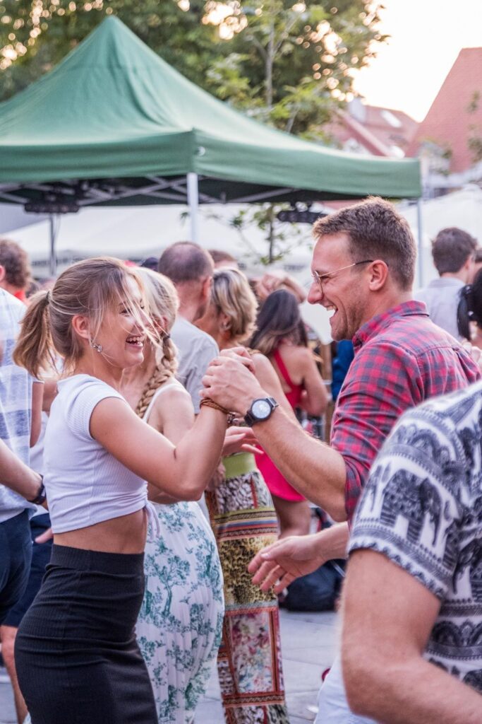 20240828-54_-Latijns-Amerikaans-dansen-op-de-Lend-Platz